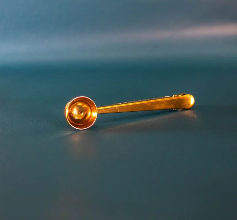 Gold Scoop with Clip